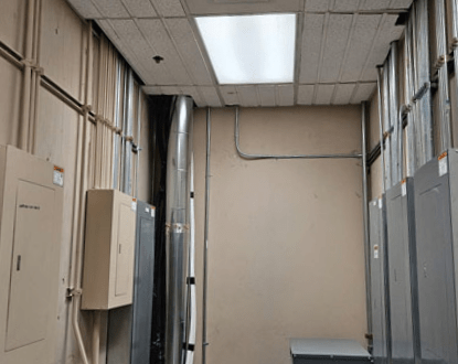 COMMERCIAL ELECTRICIAN